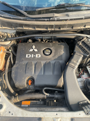 Mitsubishi Outlander 2,0did 4x4 Instyle - imagine 9