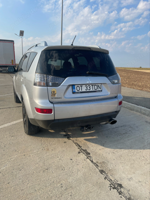 Mitsubishi Outlander 2,0did 4x4 Instyle - imagine 8