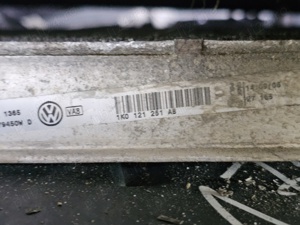 Radiator Apa Motor Gama VAG ( Audi , Touran, Caddy, Golf , Passat , Skoda) Cod 1K0121251AB - imagine 3