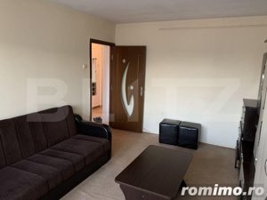 Apartament cu 3 camere, 55 mp, decomandat, Tatarasi - imagine 2