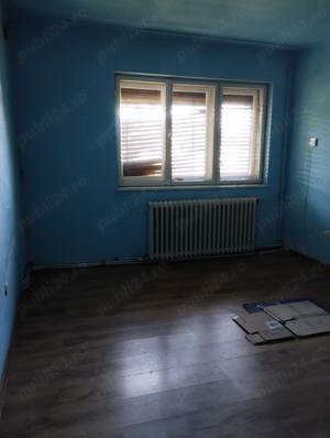 De vanzare !!! Apartament 2 cam Cetate - imagine 3