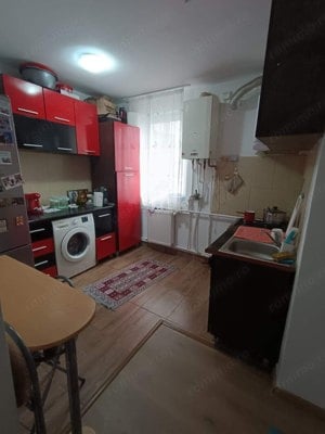 De vanzare 3 camere , mobilat, utilat , renovat, 65000 euro - imagine 2