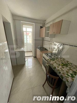 Apartament 3 camere, 62 mp, decomandat, zona Spital - imagine 4