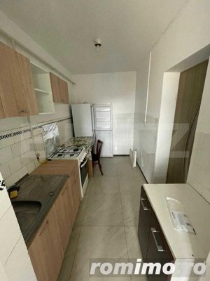 Apartament 3 camere, 62 mp, decomandat, zona Spital - imagine 5