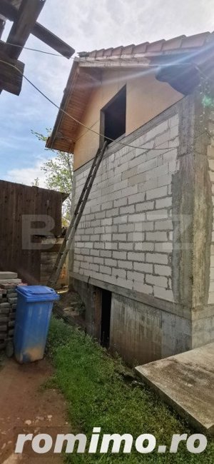 Casă individuală renovabilă de 85mp cu 555 mp teren, central în Săvădisla - imagine 16