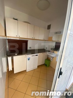 Ocazie! Casa cu 8 camere, 315 mp, Ultracentral, pentru locuit, birou sau local! - imagine 12