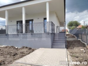 Casa Deosebita, 4 camere, semifinisat, Coruşu ! - imagine 4