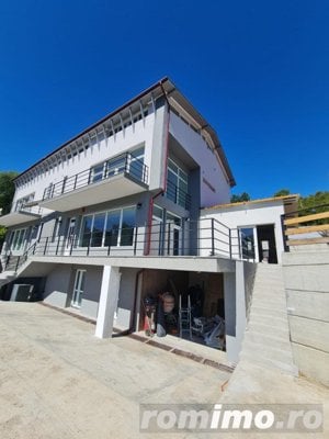 Casa cuplata, 400 mp utili si 650 mp de teren, sat Tauti - imagine 2