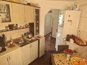 Apartament cu 3 camere  decomandat - imagine 2