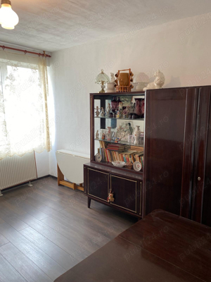 Apartament si garaj, 2 cam et.1 decomandat cf1 - imagine 8