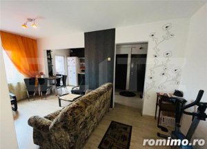 Apartament 3 camere, decomandat mobila la comanda  Malu Rosu - imagine 3