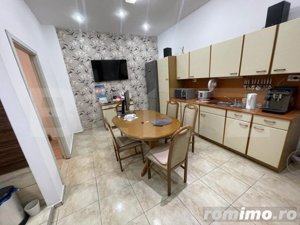 Apartament mobilat, parcare, curte, 3 camere, 91 mp Sinaia - imagine 6