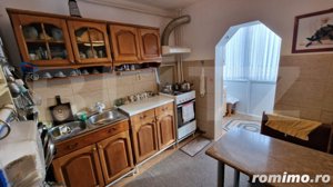 Apartament 3 camere, 65 mp, etajul 2, Garaj sub bloc, zona Plavat II - imagine 3