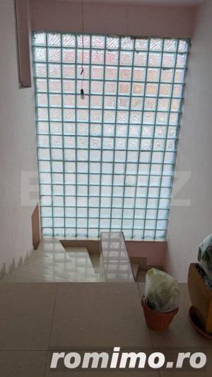 Casa individuala, suprafata generoasa, 360 mp utili, zona Mehala - imagine 12