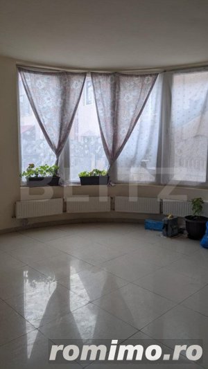 Casa individuala, suprafata generoasa, 360 mp utili, zona Mehala - imagine 14