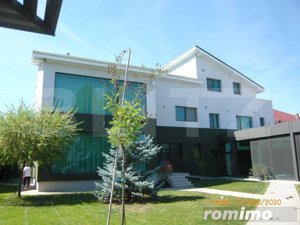 Vila, 8 camere, 790 mp utili, zona Lunei - imagine 2