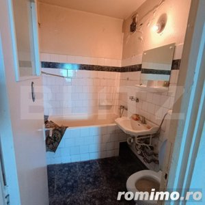 Apartament 3 camere Blv. Republicii 60mp +6 mp 2 balcoane  - imagine 7