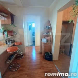 Apartament 3 camere decomandat, centrala termica zona Vest  - imagine 3