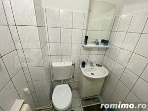 Apartament 3 camere, 67mp, zona Cetate - imagine 8