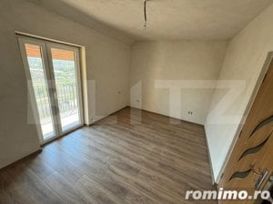 Apartament 3 camere, 80 mp, curte si garaj, Micro - imagine 4