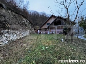 Casă cu 240mp utili, teren, 955 mp zona Mărtinie - Transalpina - imagine 12