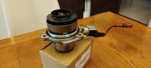 Pompa apa VW Tiguan / Passat 2012-2018 originala cu senzor - imagine 2