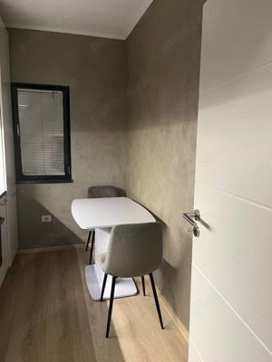 Vând apartament 2 camere și 2 locuri parcare  Dumbrăvița  - imagine 9