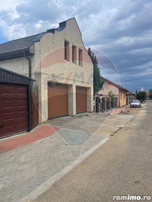 Casă proiect deosebit de vanzare 12 km de Oradea, Bors, zona linistita