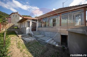 Casa individuală  4 camere de vânzare în zona Schei - imagine 19