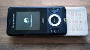 Vand Sony Ericsson W205