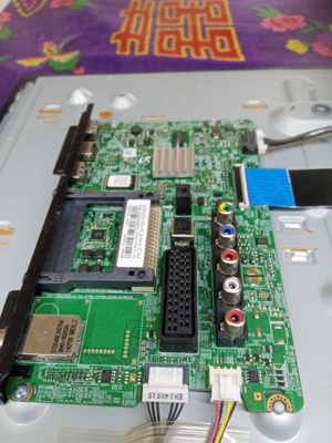 BN41 02098B și BN44 00696A 