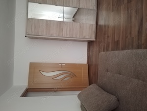 Persoană fizică vând apartament cu 2 camere comfort 2 etajul 3  - imagine 2