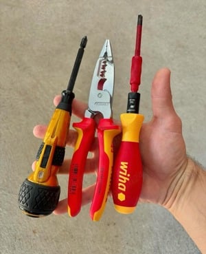 Electrician autorizat ANRE, Bucuresti-constatare si deplasare gratuite! 