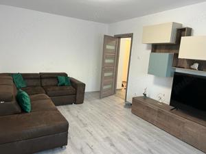 inchiriez apartament in regim hotelier zona centrala 3 camere doua bai  300 lei  - imagine 2