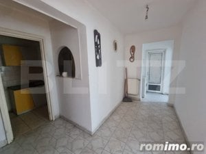 Apartament 3 camere, etaj 2, zona Cornisa