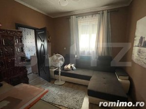 Proprietate cu 3 apartamente de vânzare - imagine 9