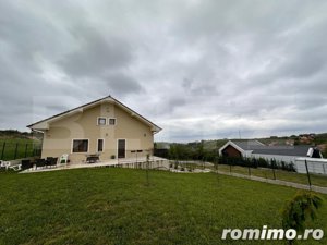 Casa de vanzare la 900 m de Spitalul Judatean - imagine 2