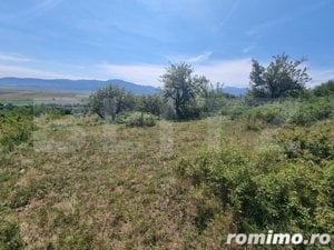 Teren in Vulcan pentru casa de vacanta - panorama catre Muntii Bucegi si Masivul