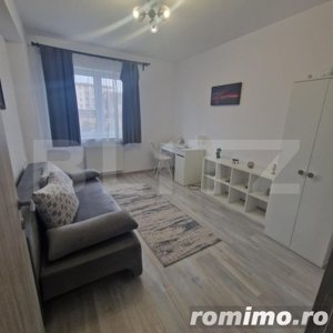 Apartament 3 camere Tractoru - 76 mp decomandat si loc de parcare  - imagine 8