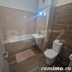 Apartament 3 camere Tractoru - 76 mp decomandat si loc de parcare  - imagine 6