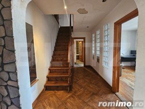 Apartament de 5 camere , 114MP, zona Alexandru cel Bun - imagine 2