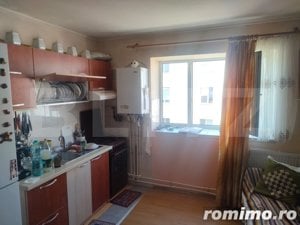 Apartament 3 camere,etaj 4, Siret - imagine 7