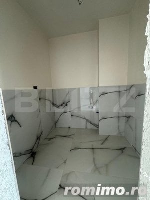 Apartament 4 camere, ultracentral ,bloc nou, lift,  105mp utili,  Radauti - imagine 8