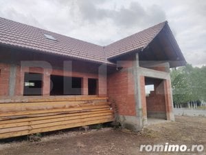 Casa la rosu, 350 mp utili, zona Marginea - imagine 5