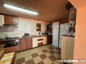 Casa cu destinatii multiple, 8900 mp teren, Vatra Moldovitei - imagine 10