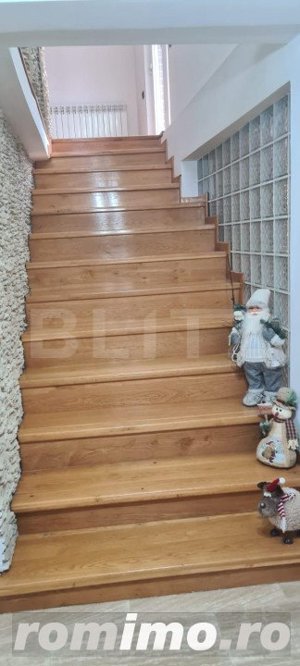 Vilă 7 camere, 240mp, 1253mp teren, Fieni - imagine 10