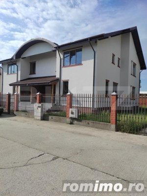 Corp de casă tip Duplex Târgoviște, 205 mp utili desfășurați, 386 mp teren - imagine 9