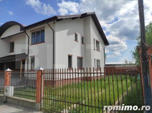 Corp de casă tip Duplex Târgoviște, 205 mp utili desfășurați, 386 mp teren - imagine 5