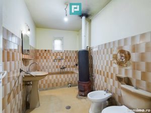 Casă cu 8 Camere în Sălăjeni - imagine 12