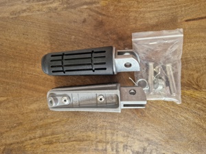 Yamaha XJ6 Pegs - imagine 2